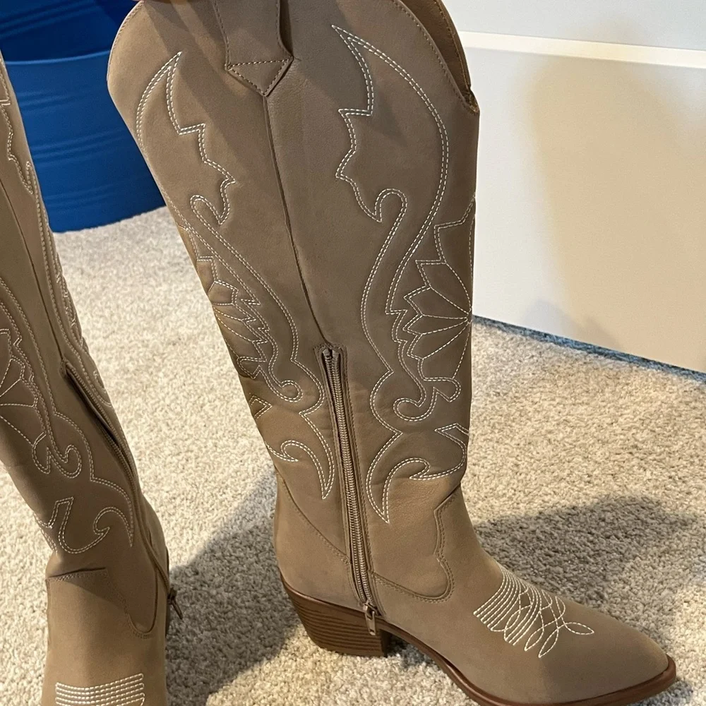 Women's Tan Embroidered Western Knee-High Boots - Picture 3 of 3
